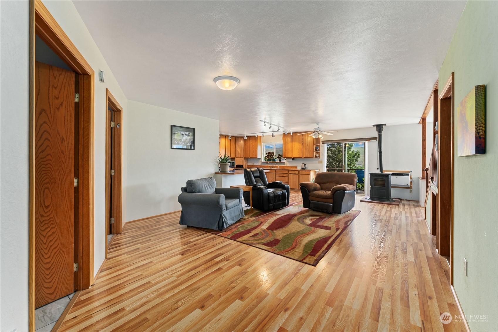 86 Foothill Way