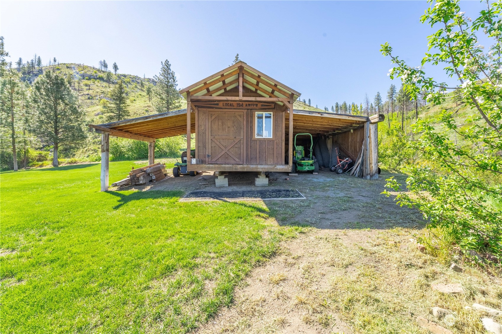 15 Hammer Creek Road