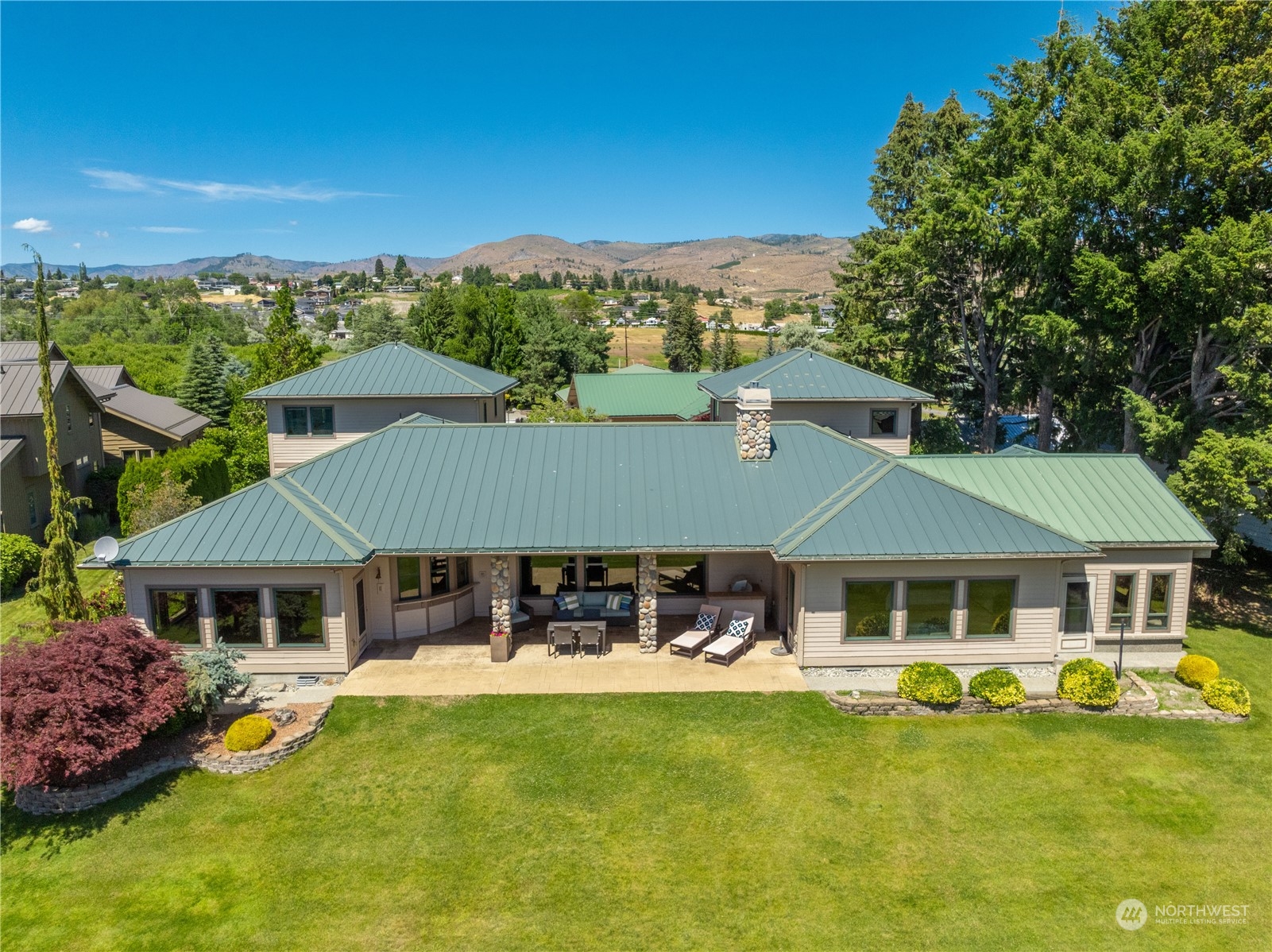 358 Hyacinth Road