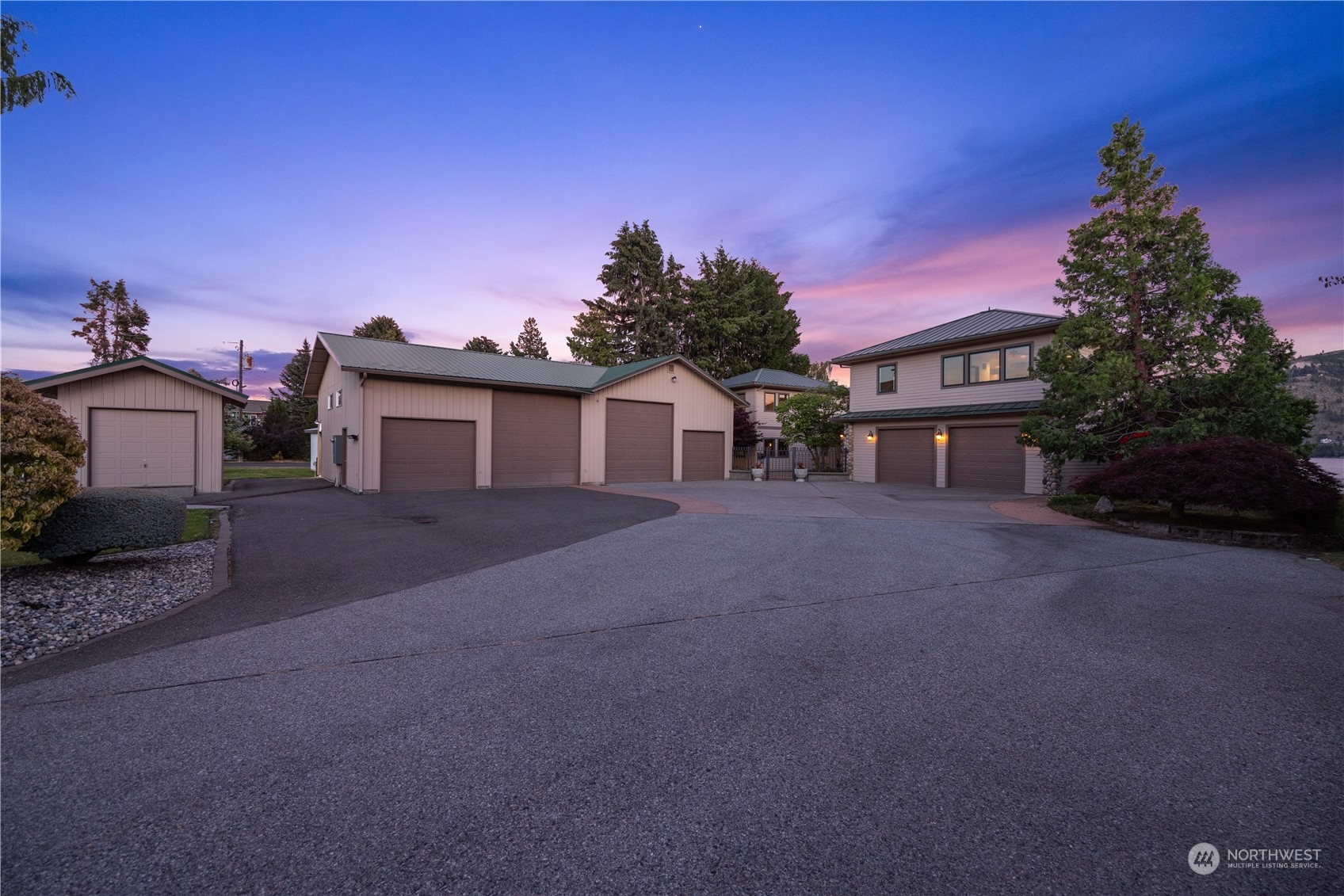 358 Hyacinth Road