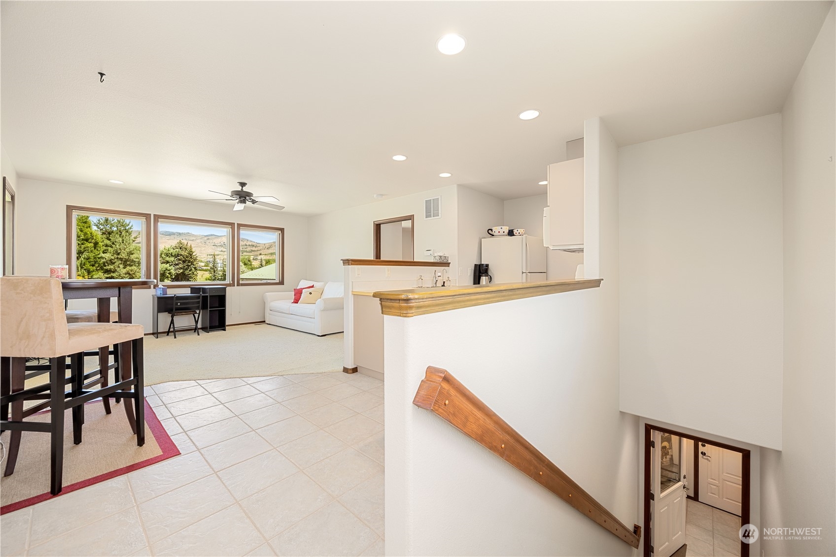 358 Hyacinth Road