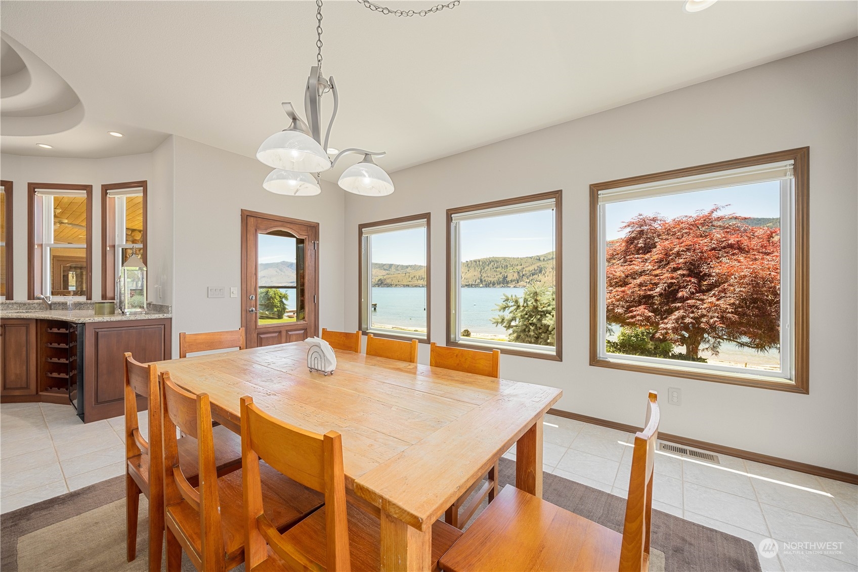 358 Hyacinth Road