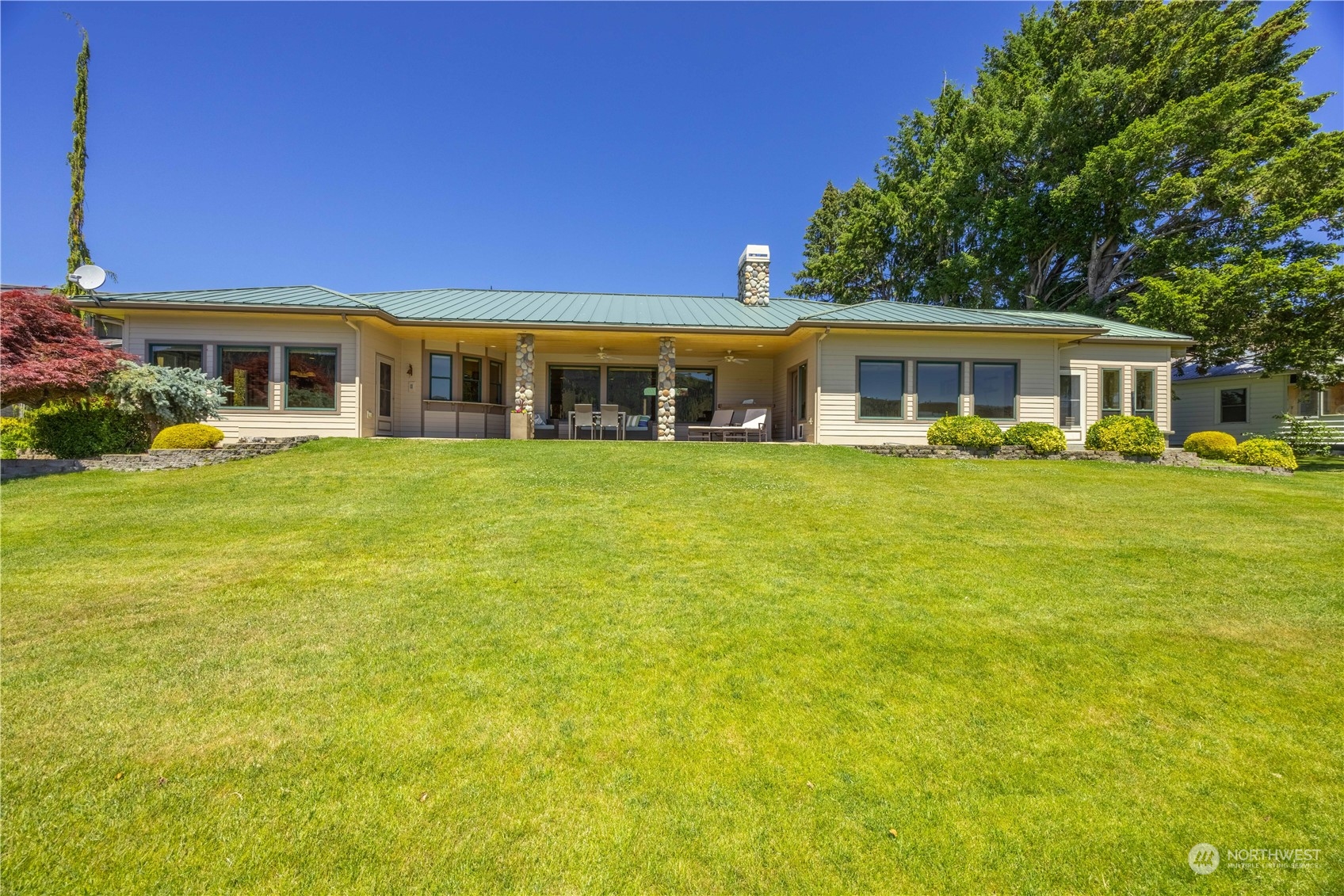358 Hyacinth Road