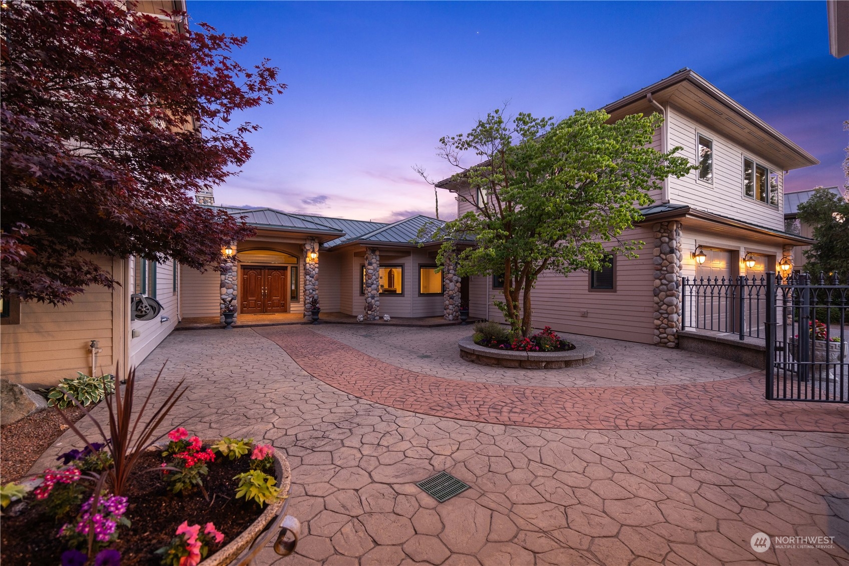 358 Hyacinth Road