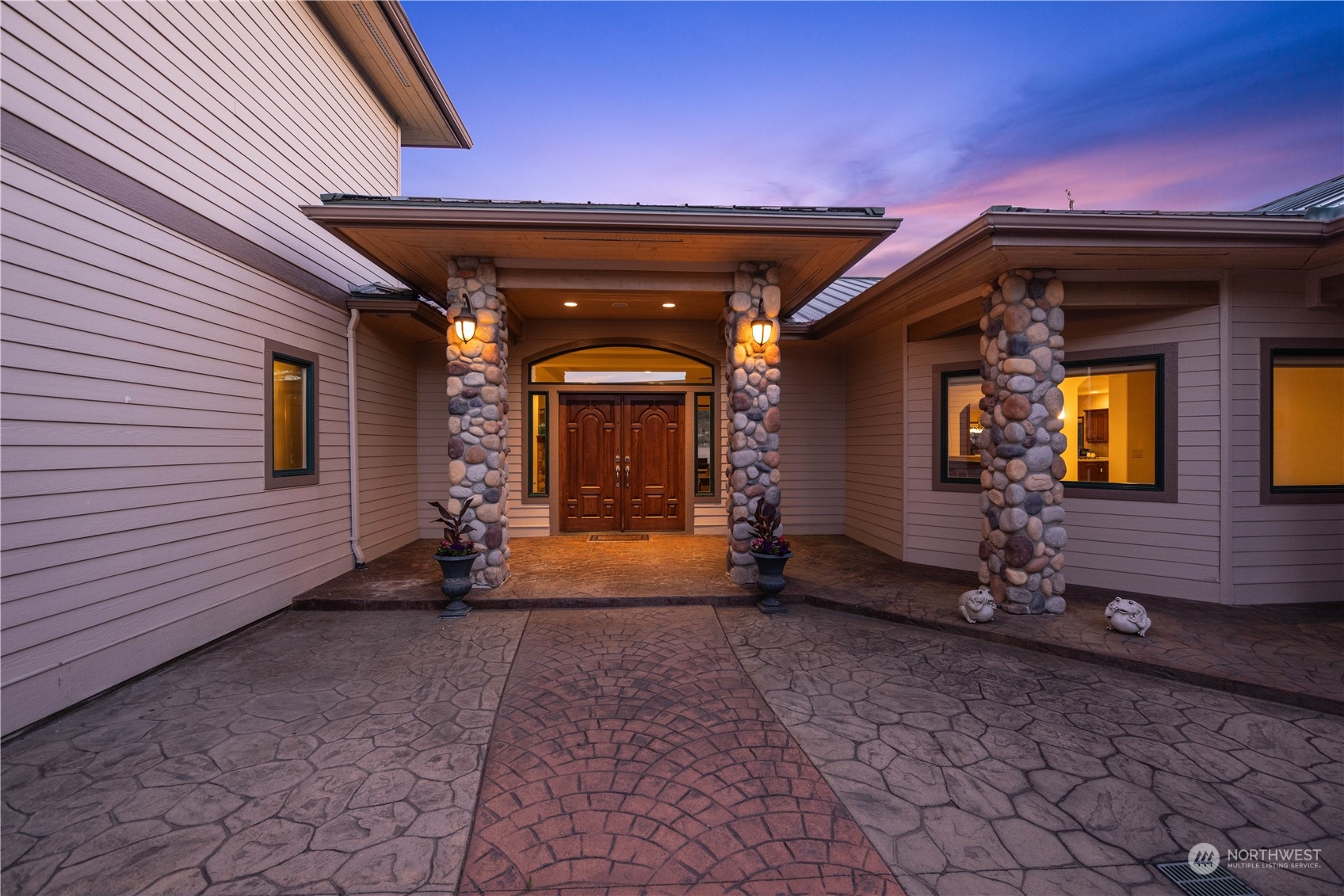 358 Hyacinth Road