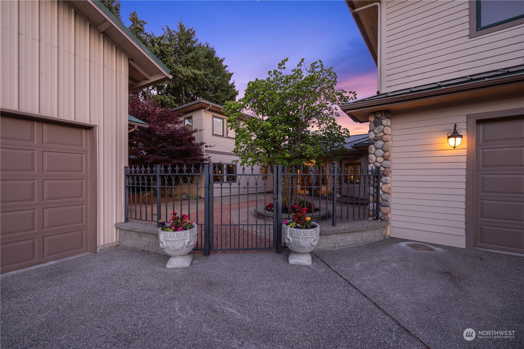 358 Hyacinth Road