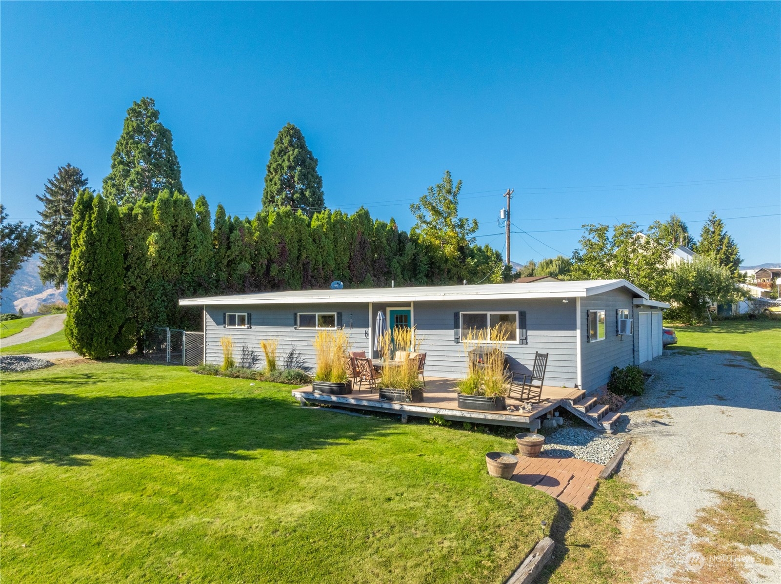 275 Wells Avenue