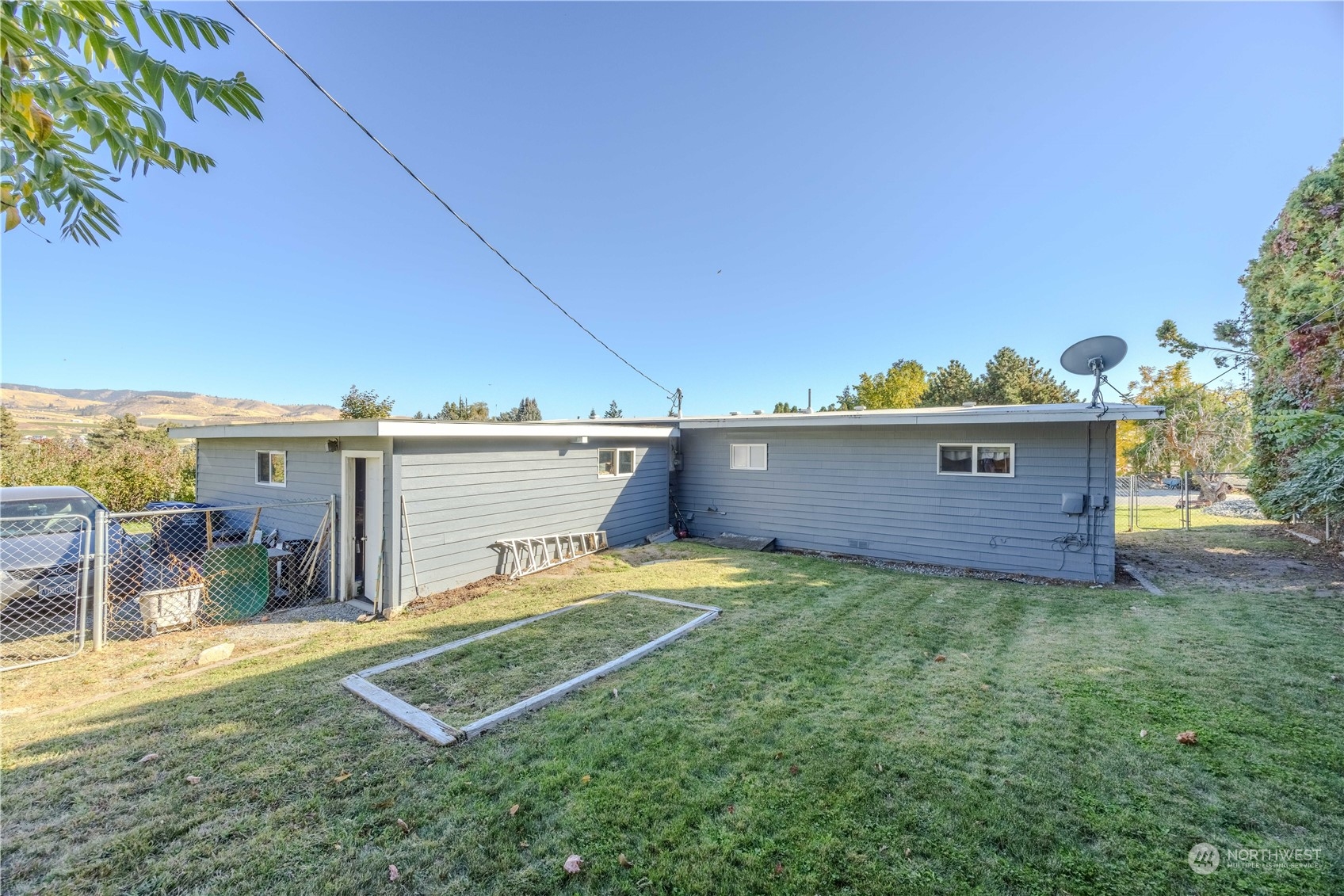 275 Wells Avenue