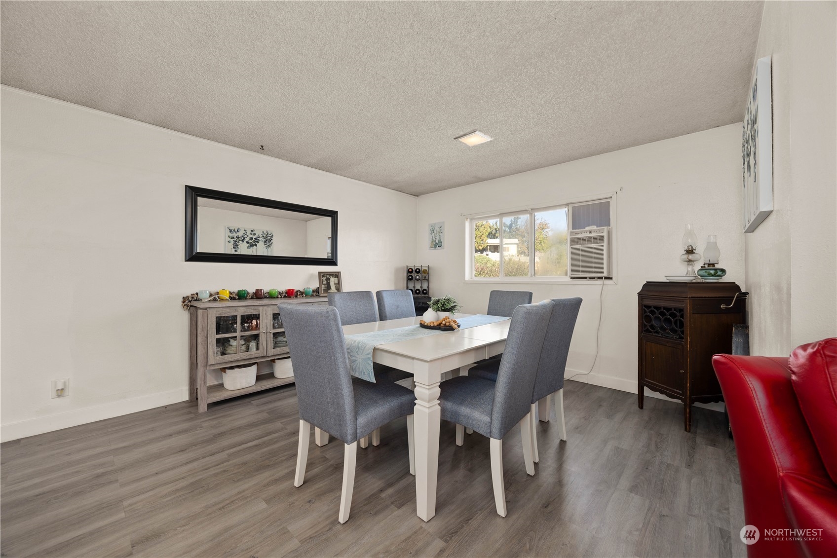 275 Wells Avenue