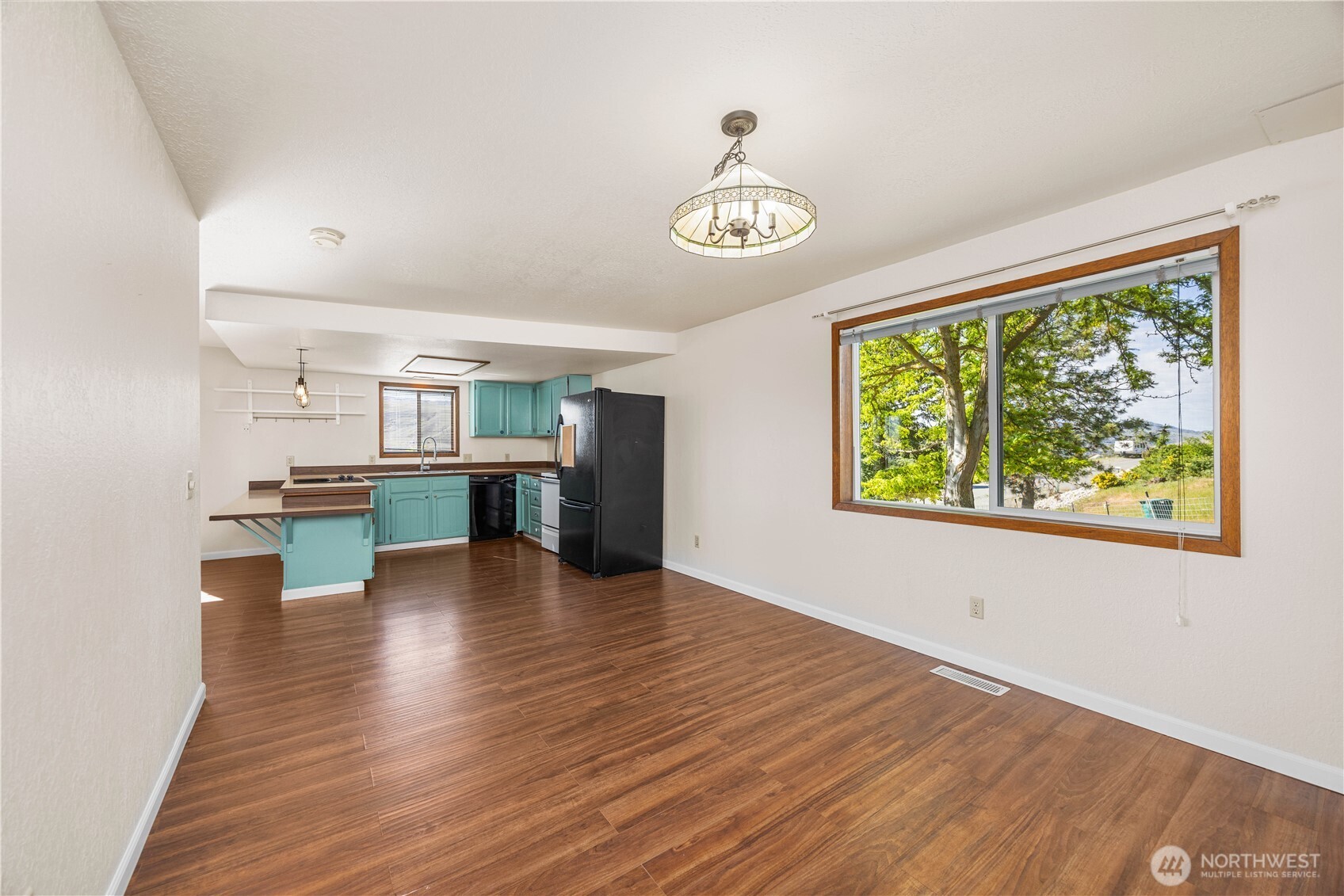 132 Delmav Avenue