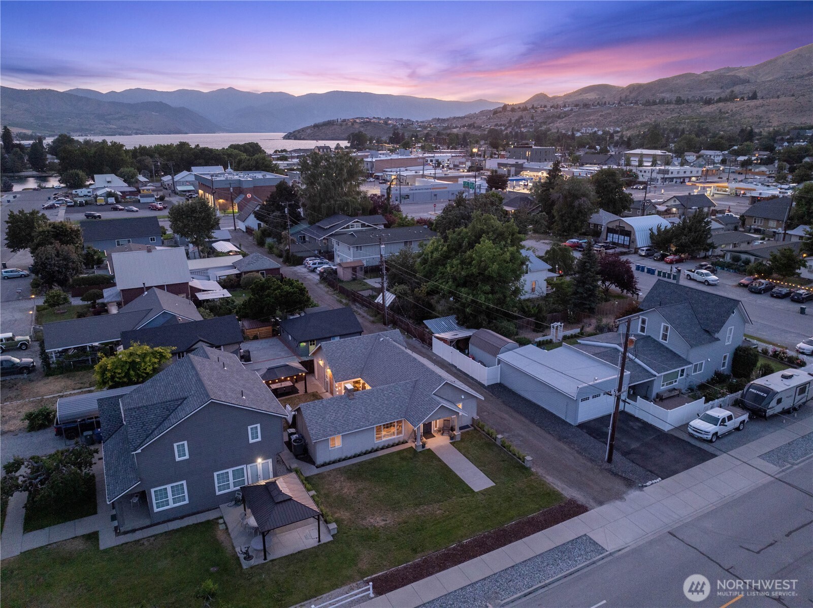 214 S Bradley Street