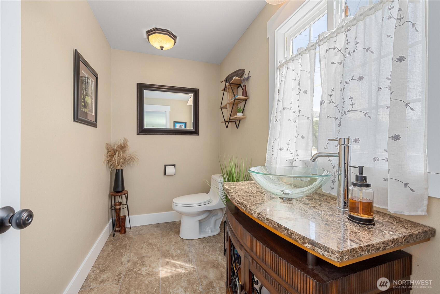 214 S Bradley Street