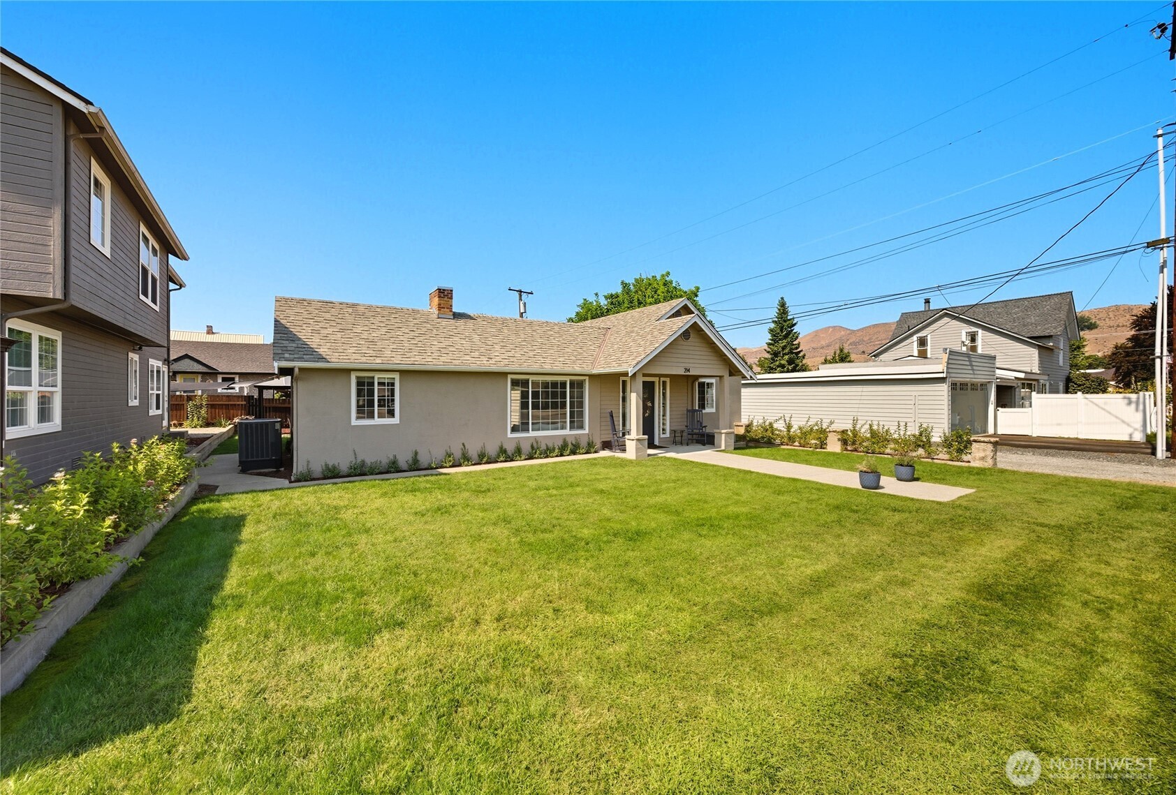 214 S Bradley Street