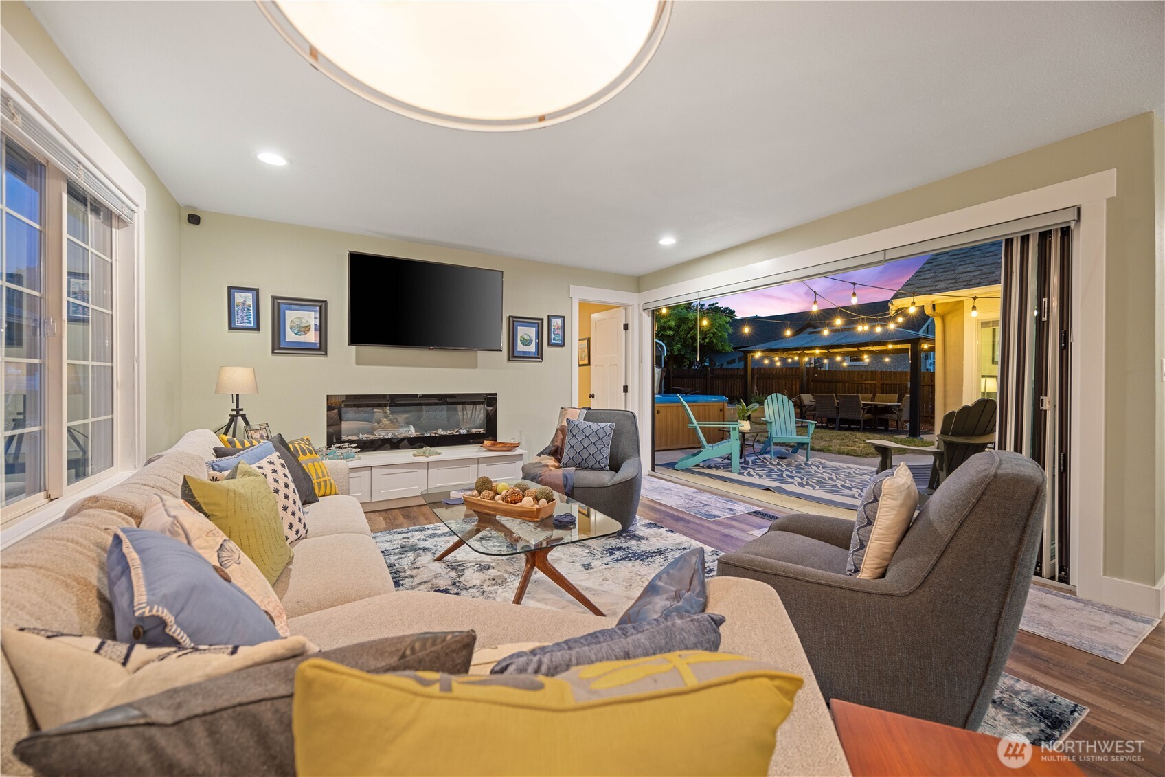 214 S Bradley Street