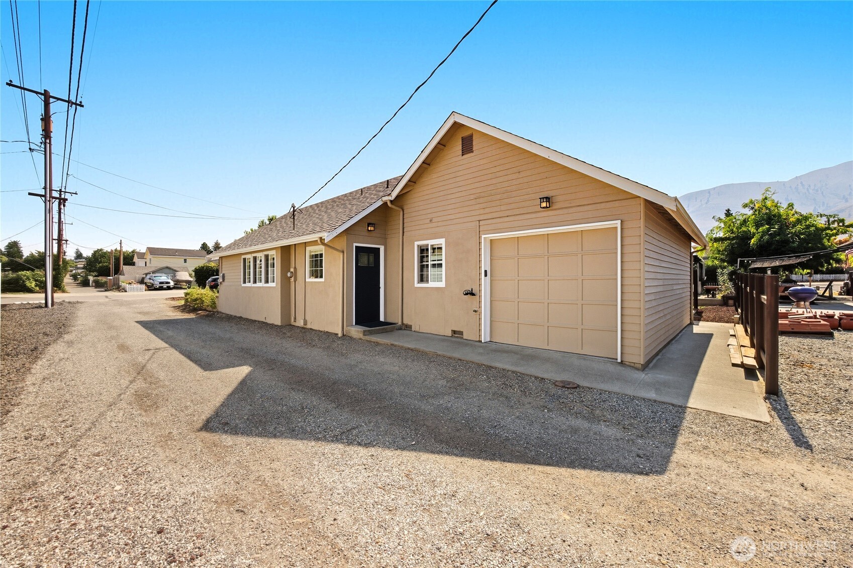 214 S Bradley Street