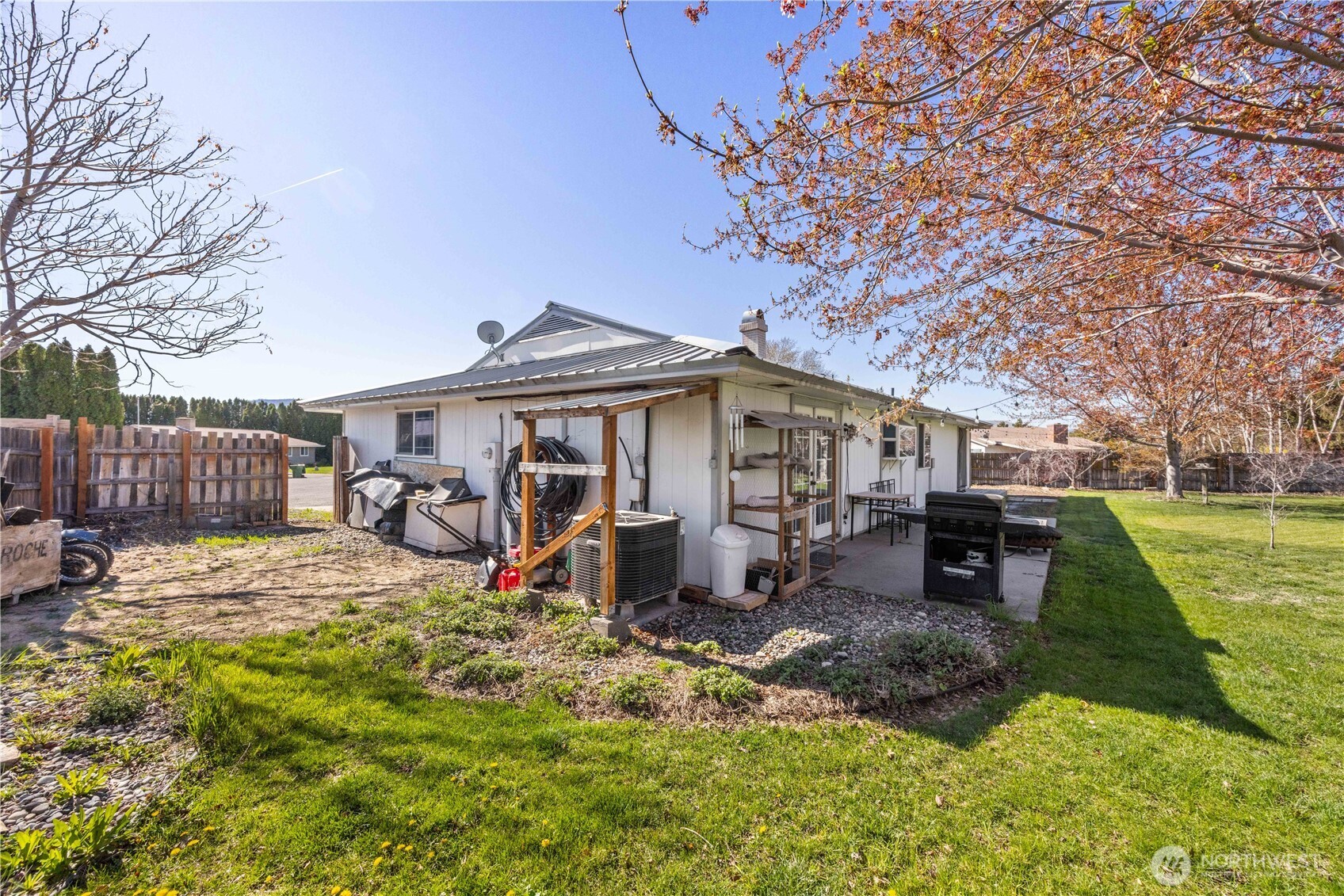 928 Selkirk Place