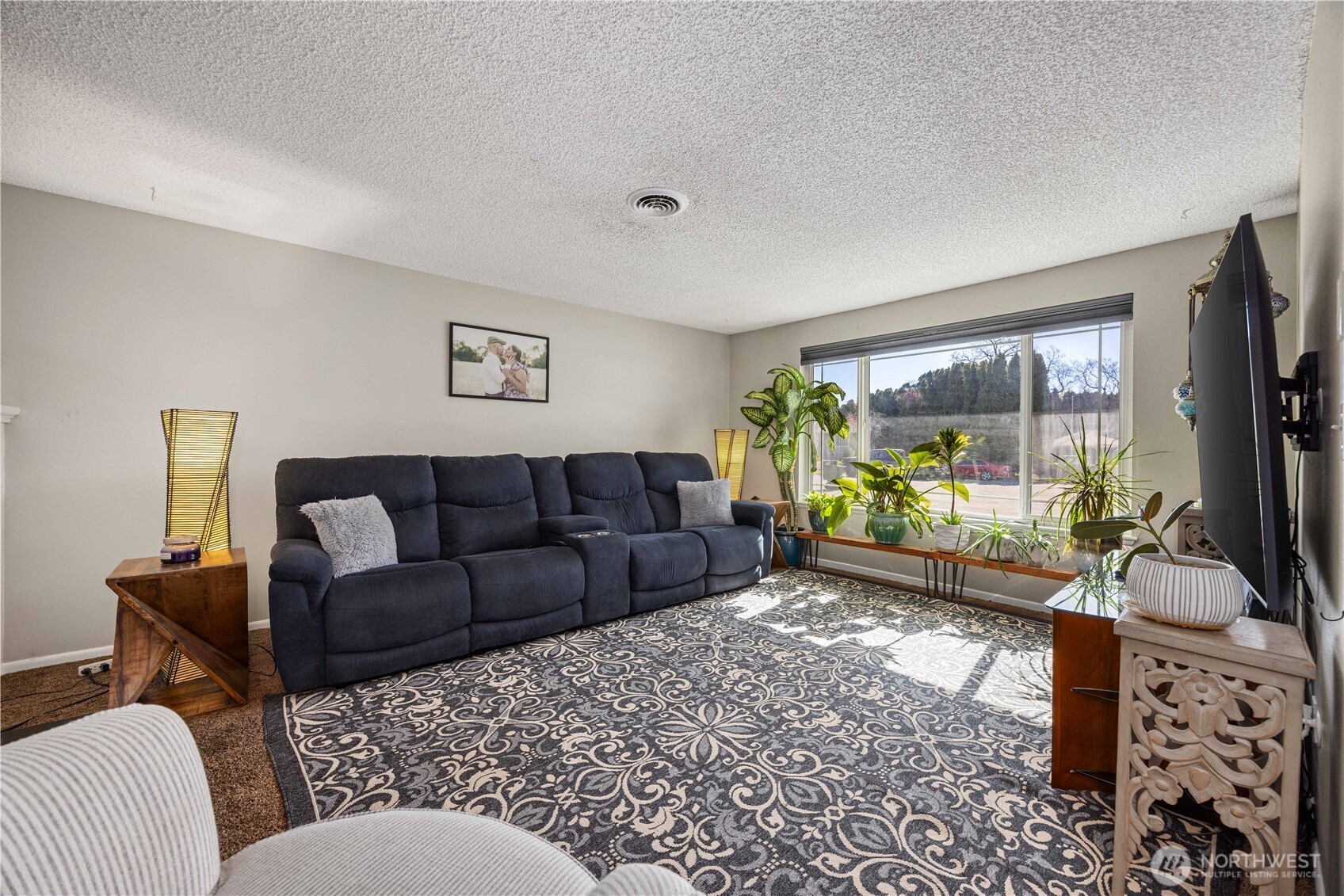 928 Selkirk Place