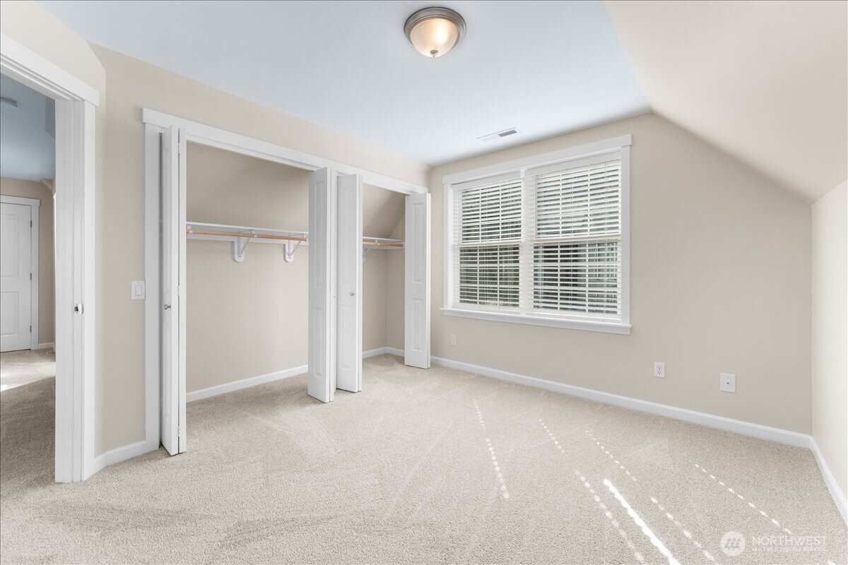 1120 W Woodin Avenue Unit: 3
