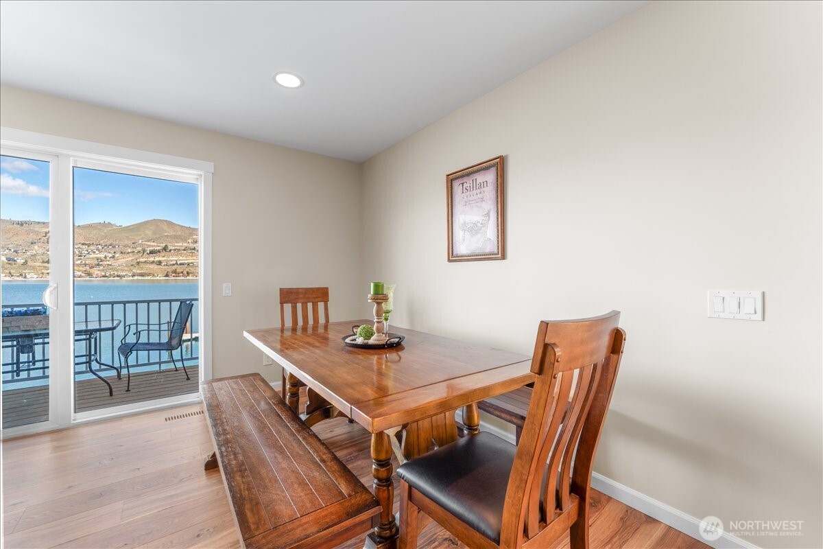 1120 W Woodin Avenue Unit: 3