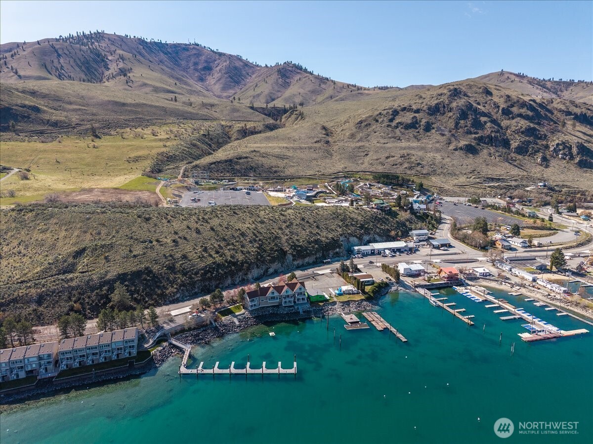 1120 W Woodin Avenue Unit: 3