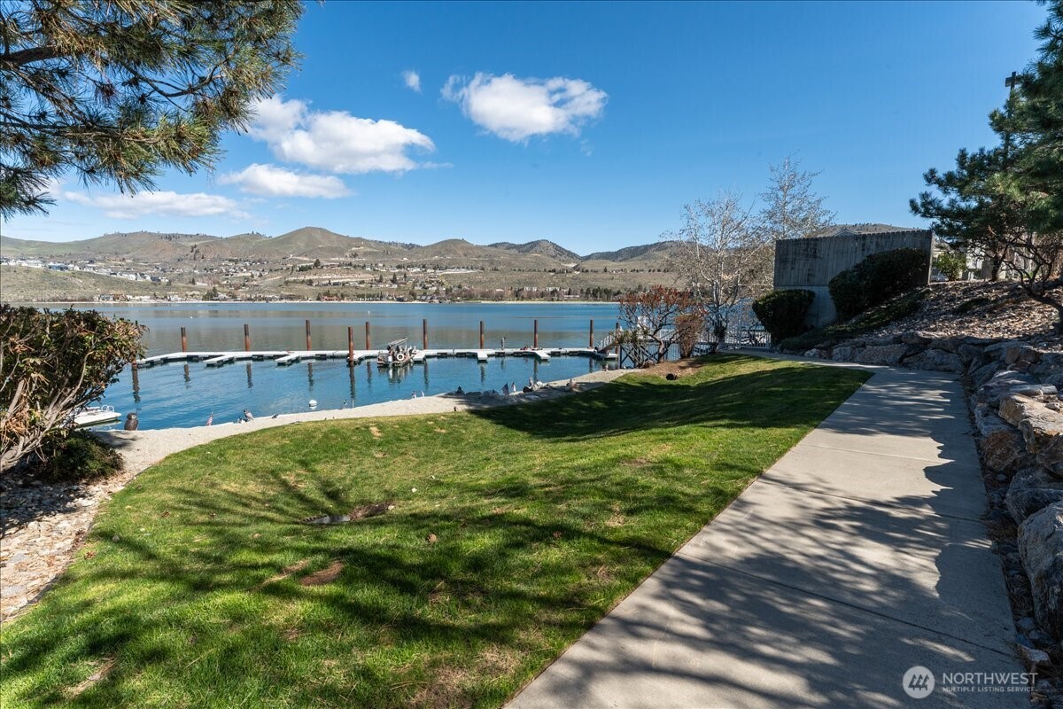 1120 W Woodin Avenue Unit: 3