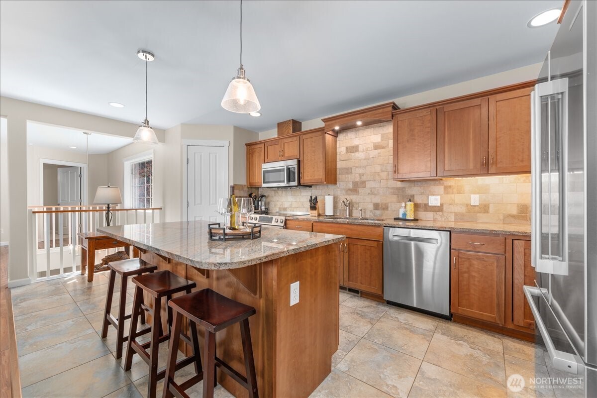 1120 W Woodin Avenue Unit: 3