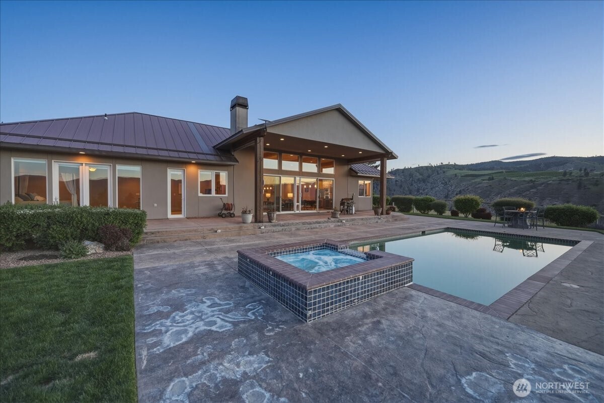 825 Hawks Meadow Road