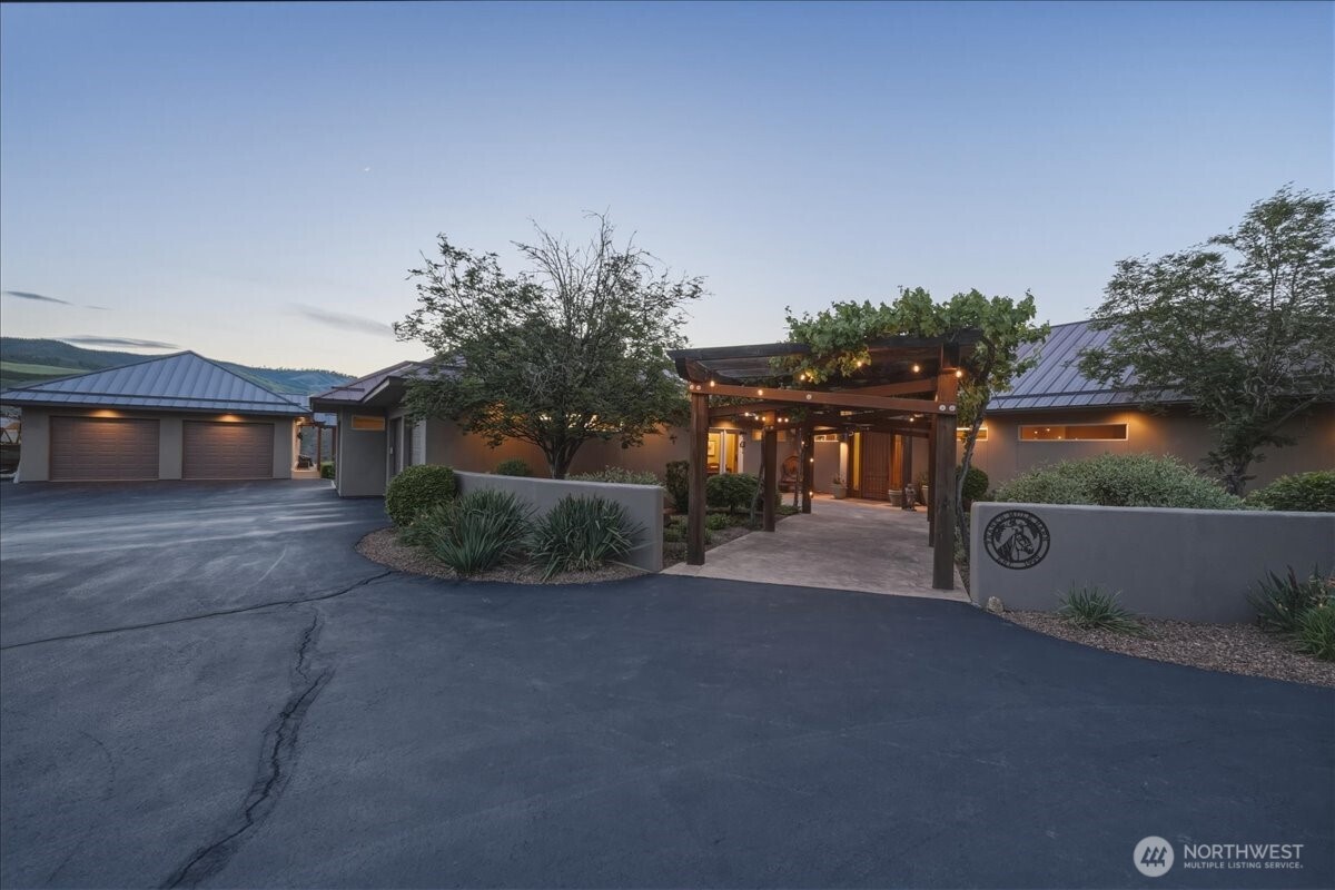 825 Hawks Meadow Road
