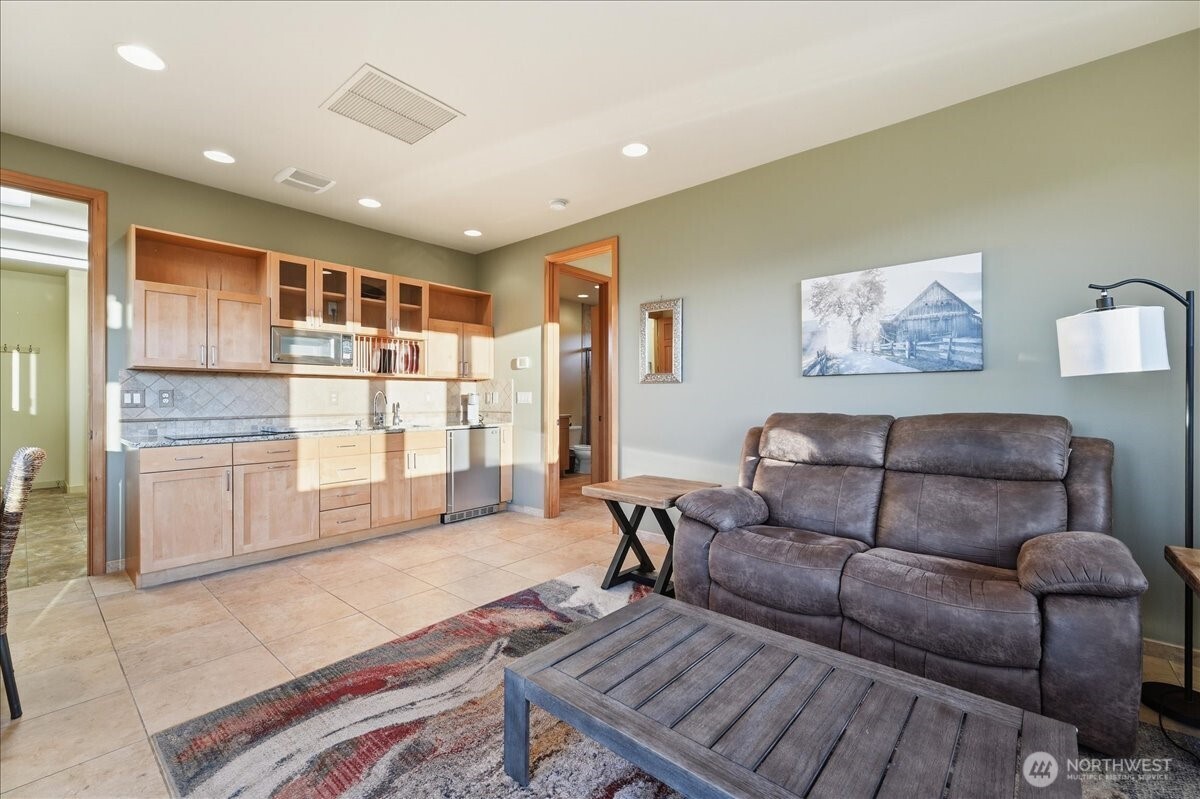 825 Hawks Meadow Road