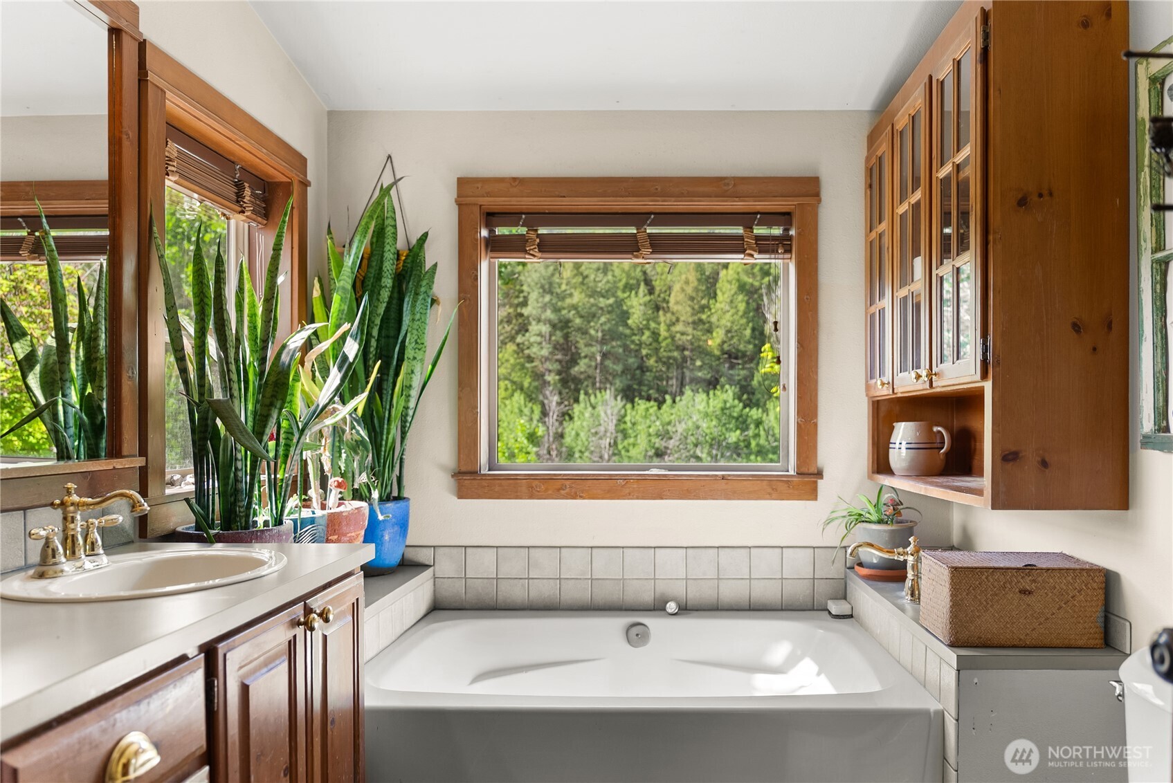 1574 Pine Creek Unit: B