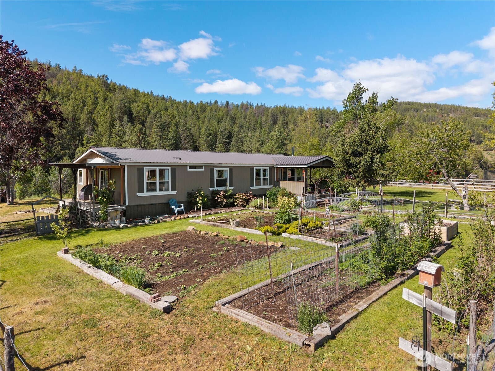 1574 Pine Creek Unit: B