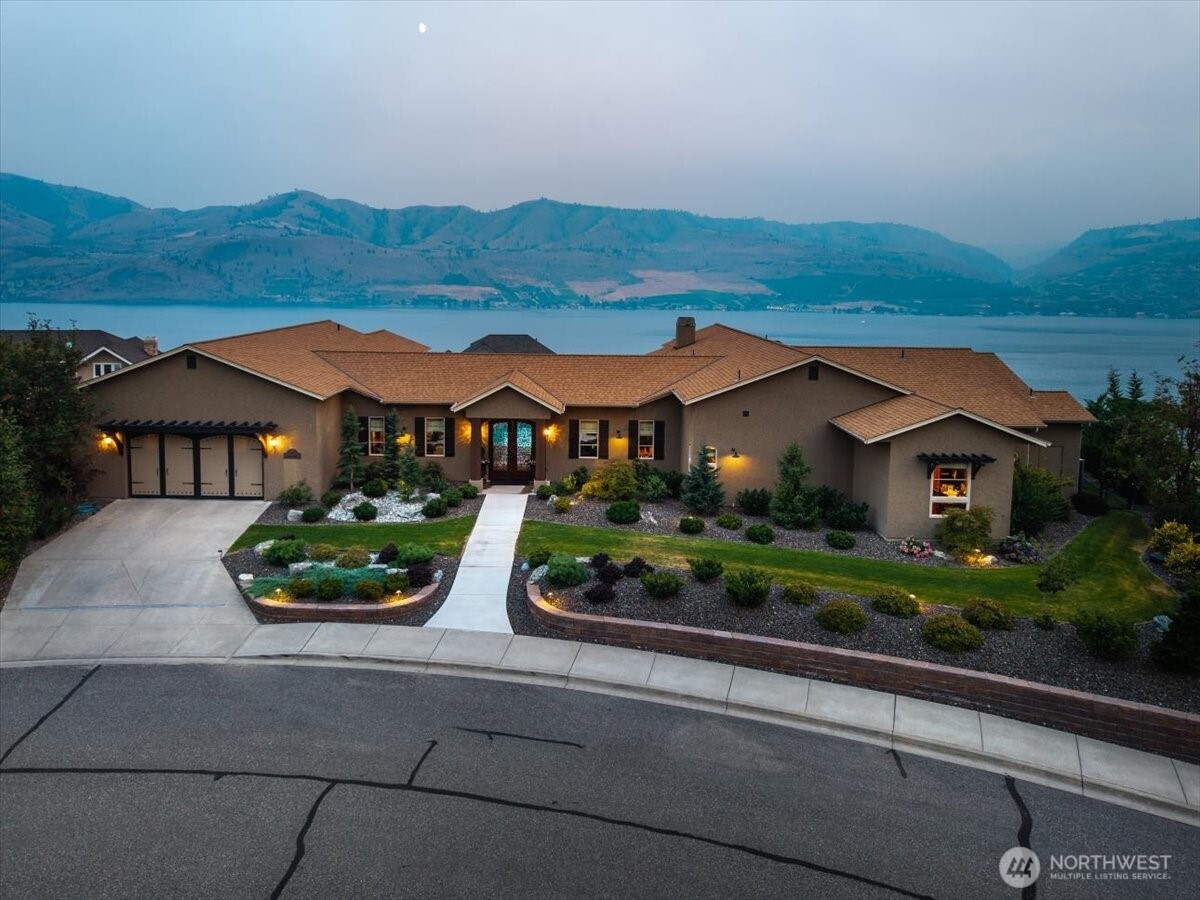 100 Ridgeview Drive
