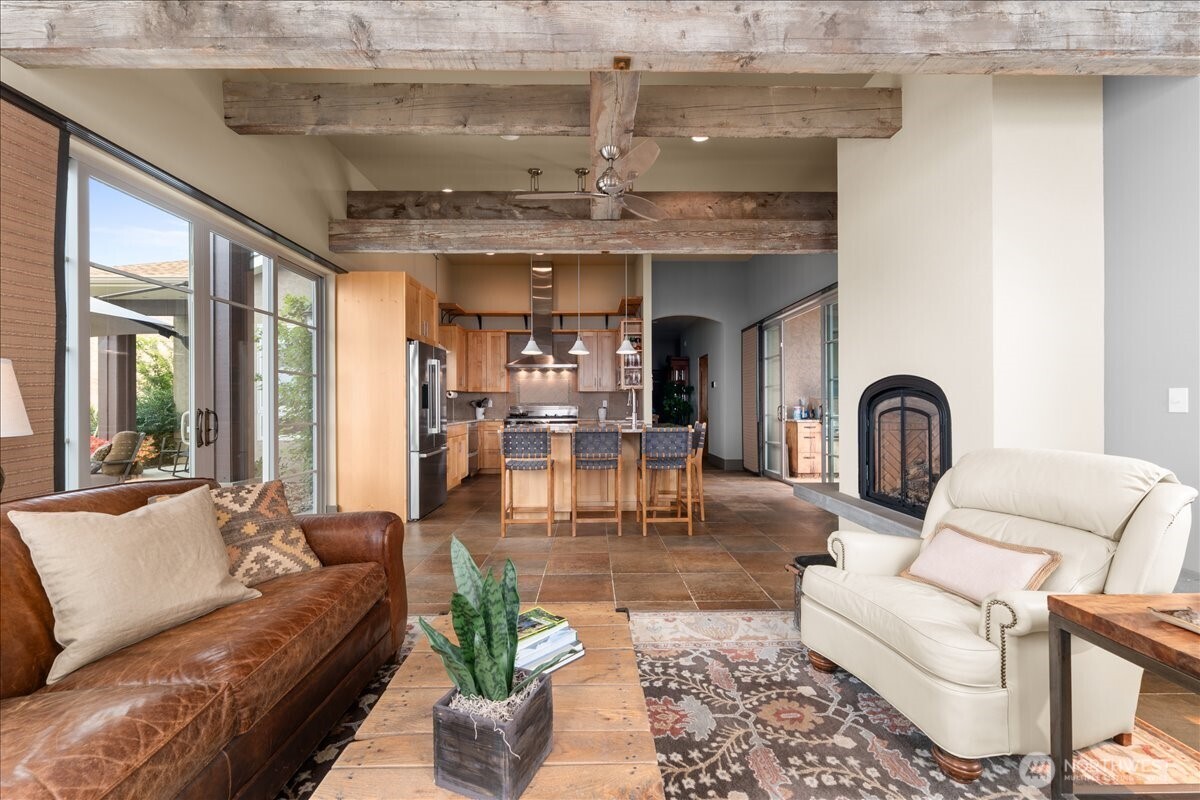 100 Ridgeview Drive