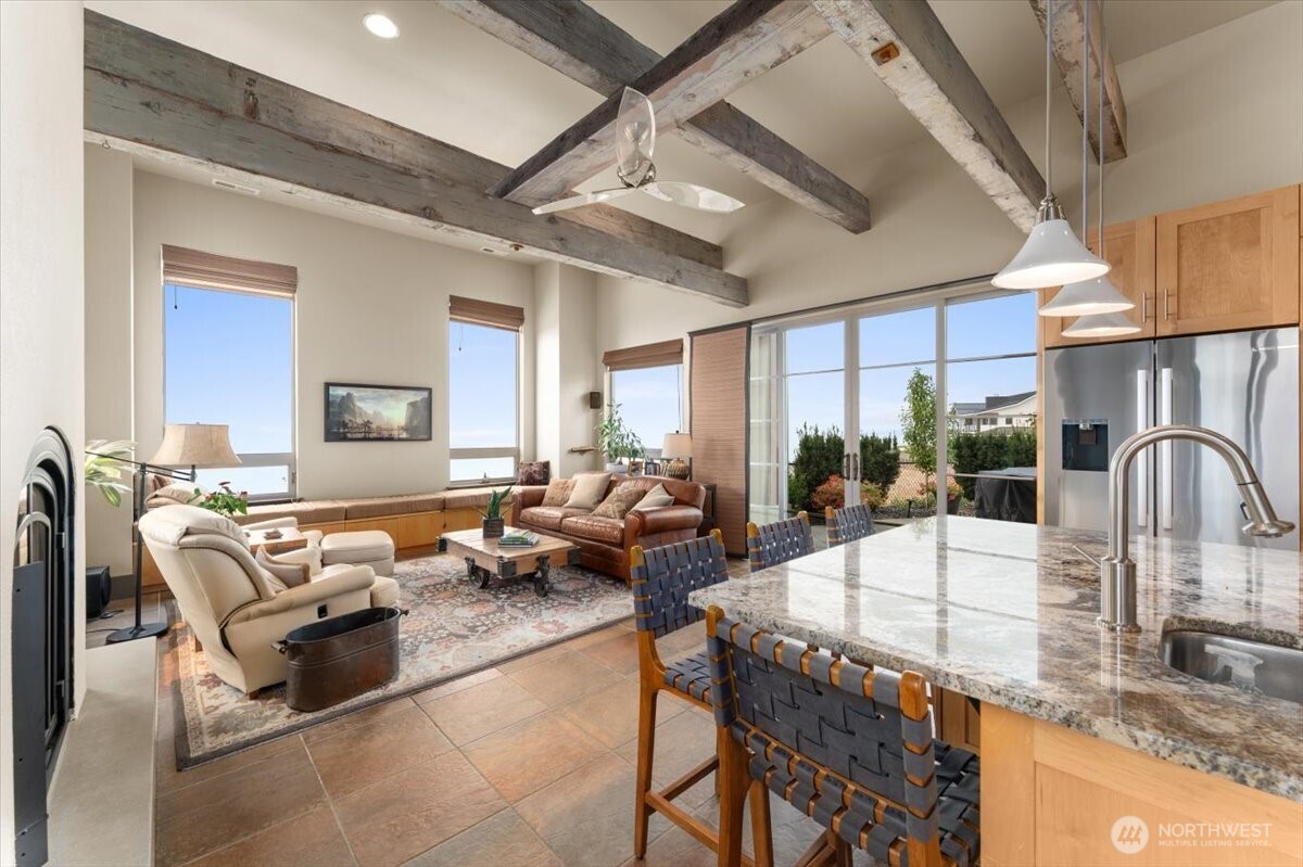 100 Ridgeview Drive
