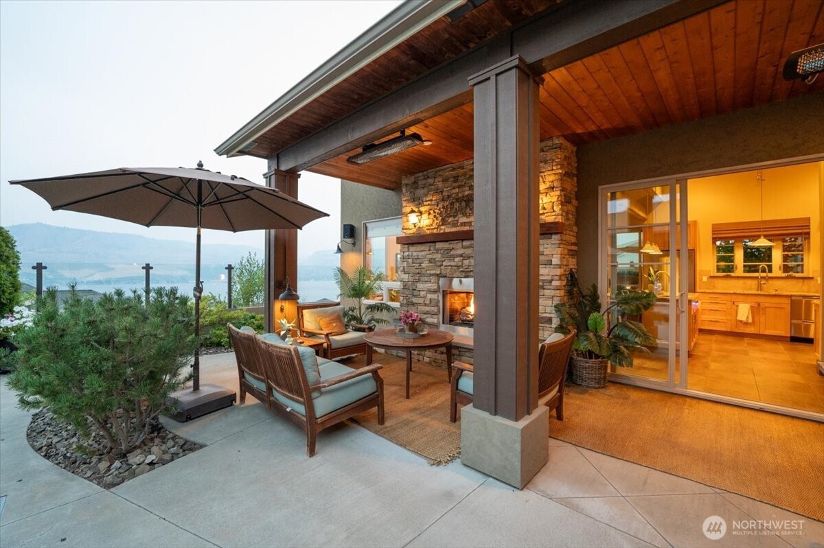 100 Ridgeview Drive