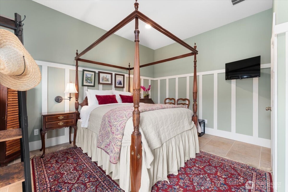 100 Ridgeview Drive