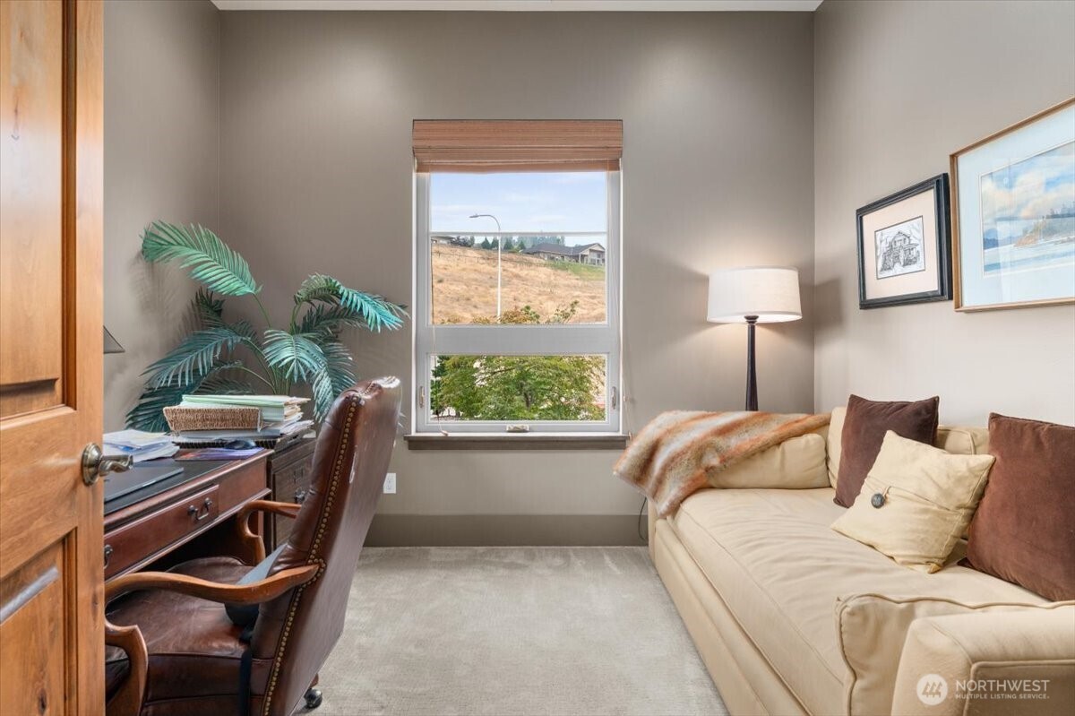 100 Ridgeview Drive