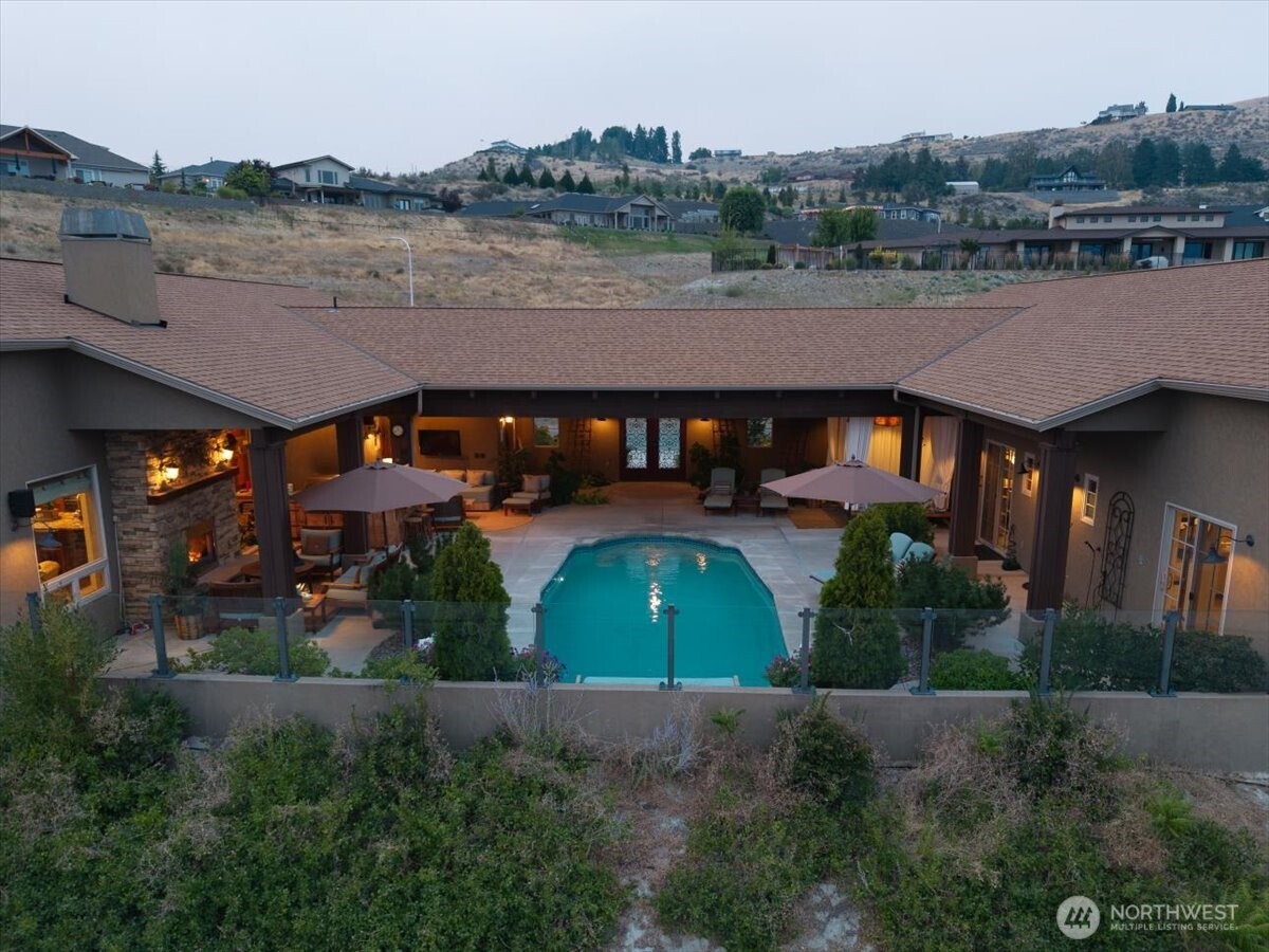 100 Ridgeview Drive