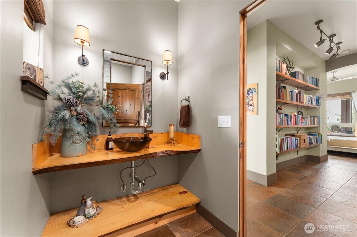 100 Ridgeview Drive