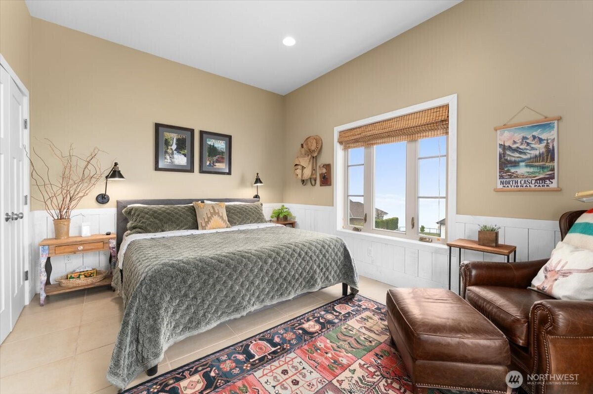100 Ridgeview Drive