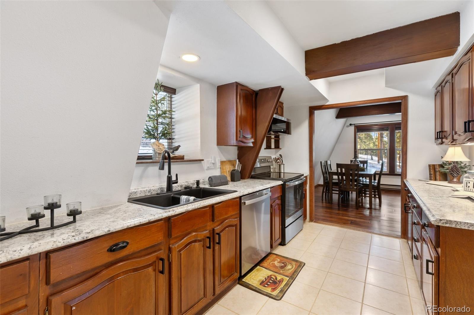 2619 Sunnywood Avenue