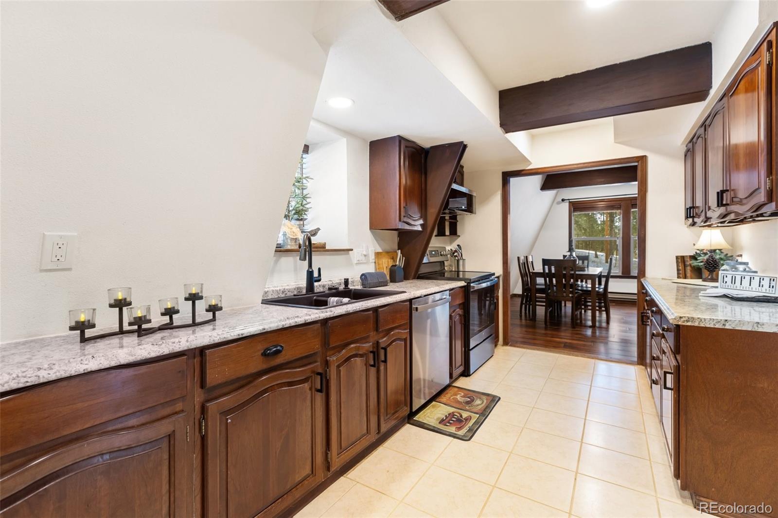 2619 Sunnywood Avenue