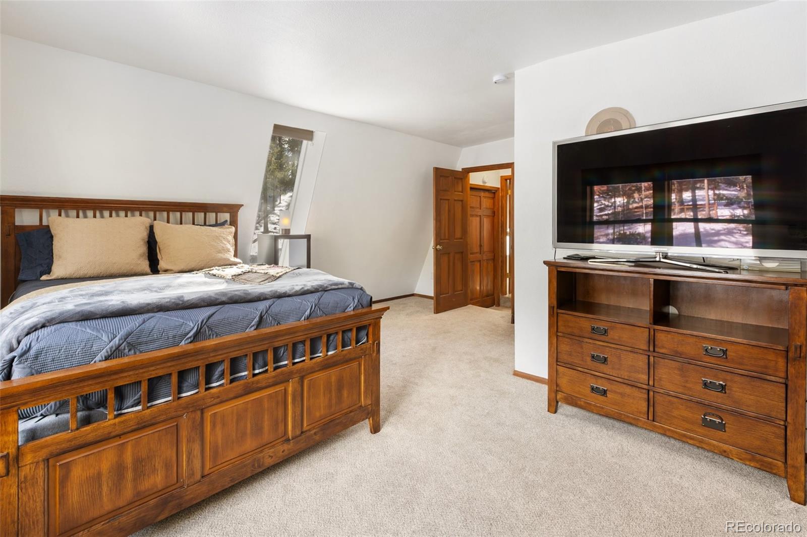 2619 Sunnywood Avenue