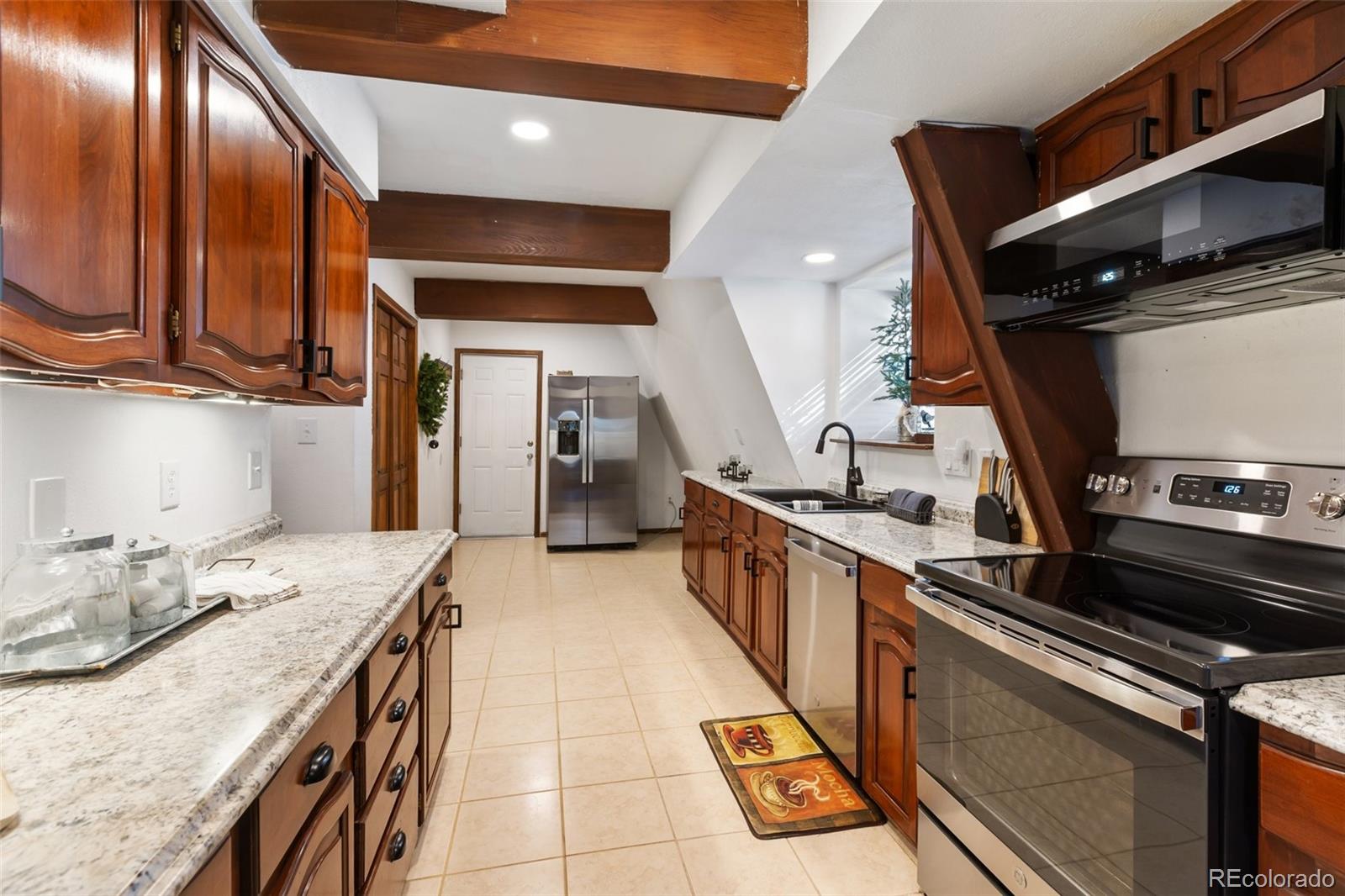 2619 Sunnywood Avenue