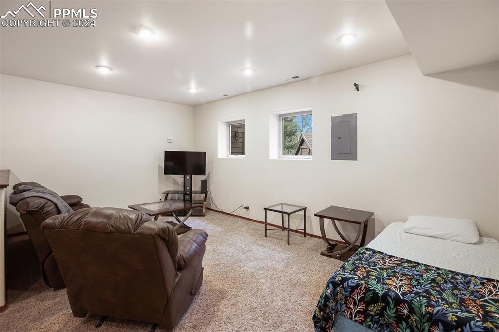 1068 Parkview Road