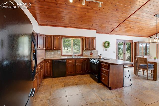 1068 Parkview Road