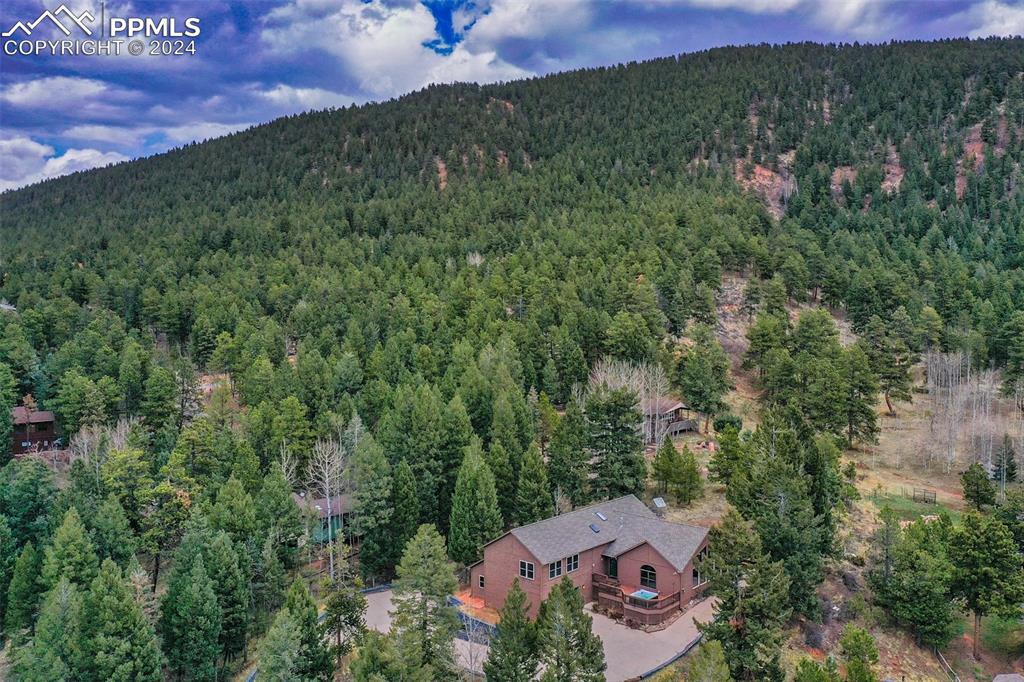 1068 Parkview Road
