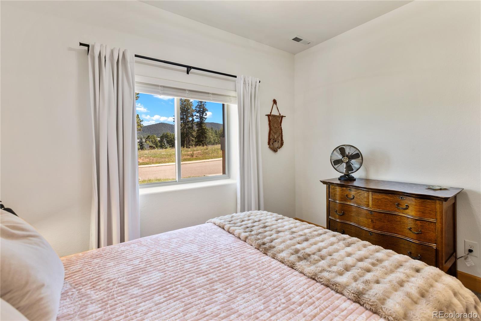 1382 Ridgestone Drive