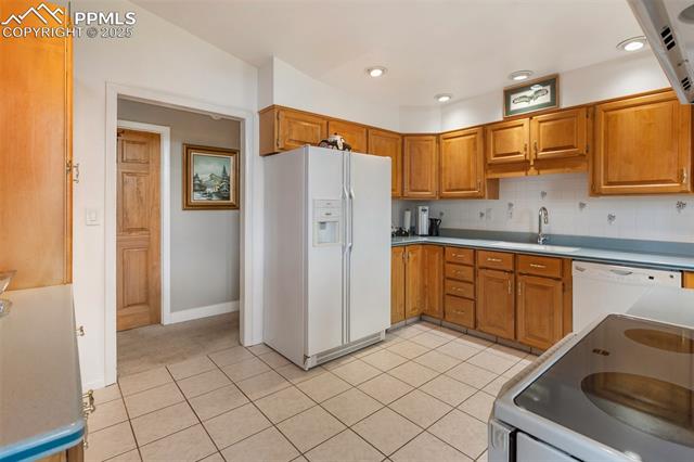 1051 Forest Hill Road