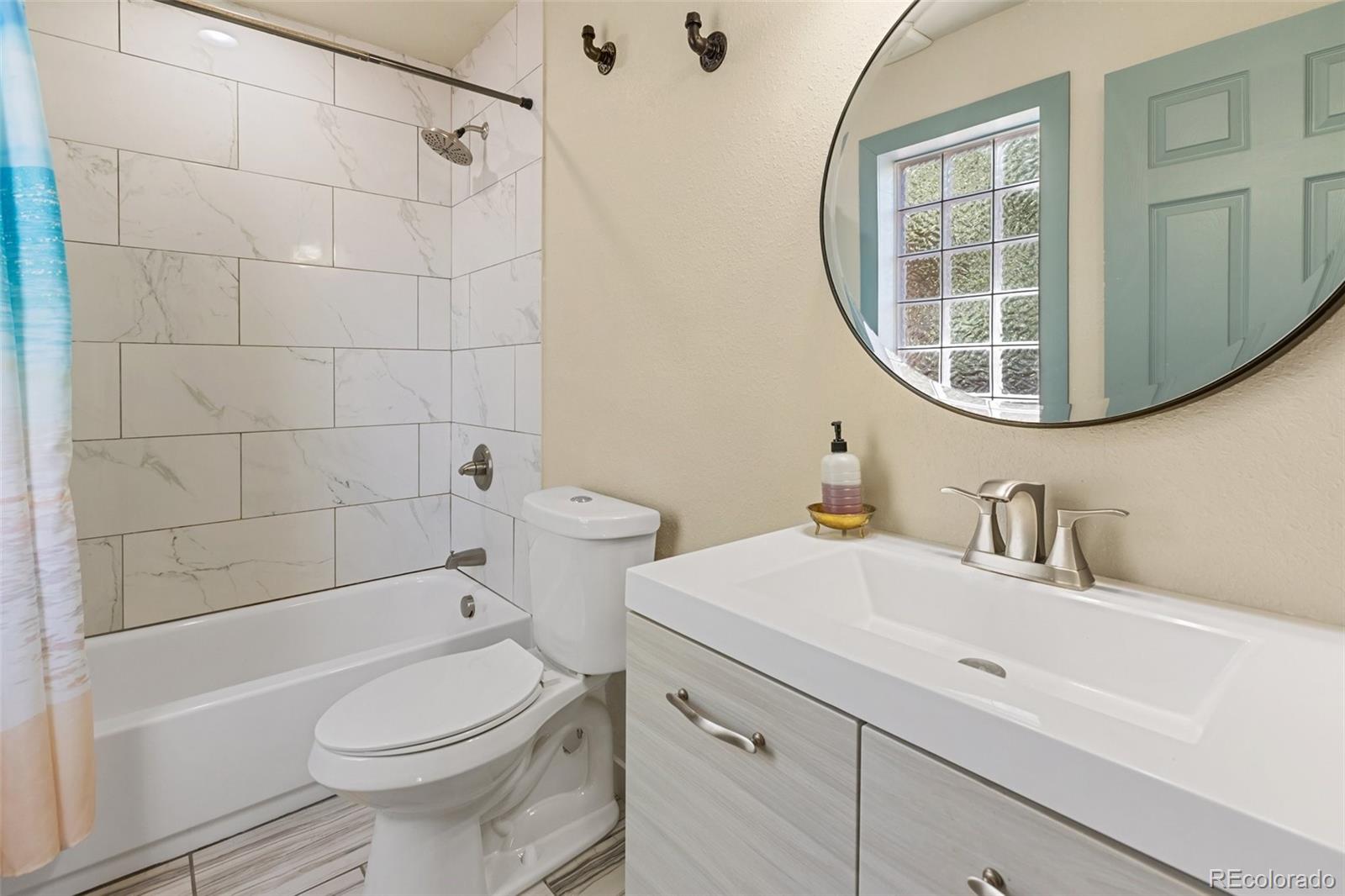 1625 N Mountain Estates Road